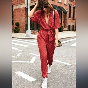 Urban Outfitters Bezel Wrap Belted Jumpsuit e/ Elastic Waist and Tie - Size m/l